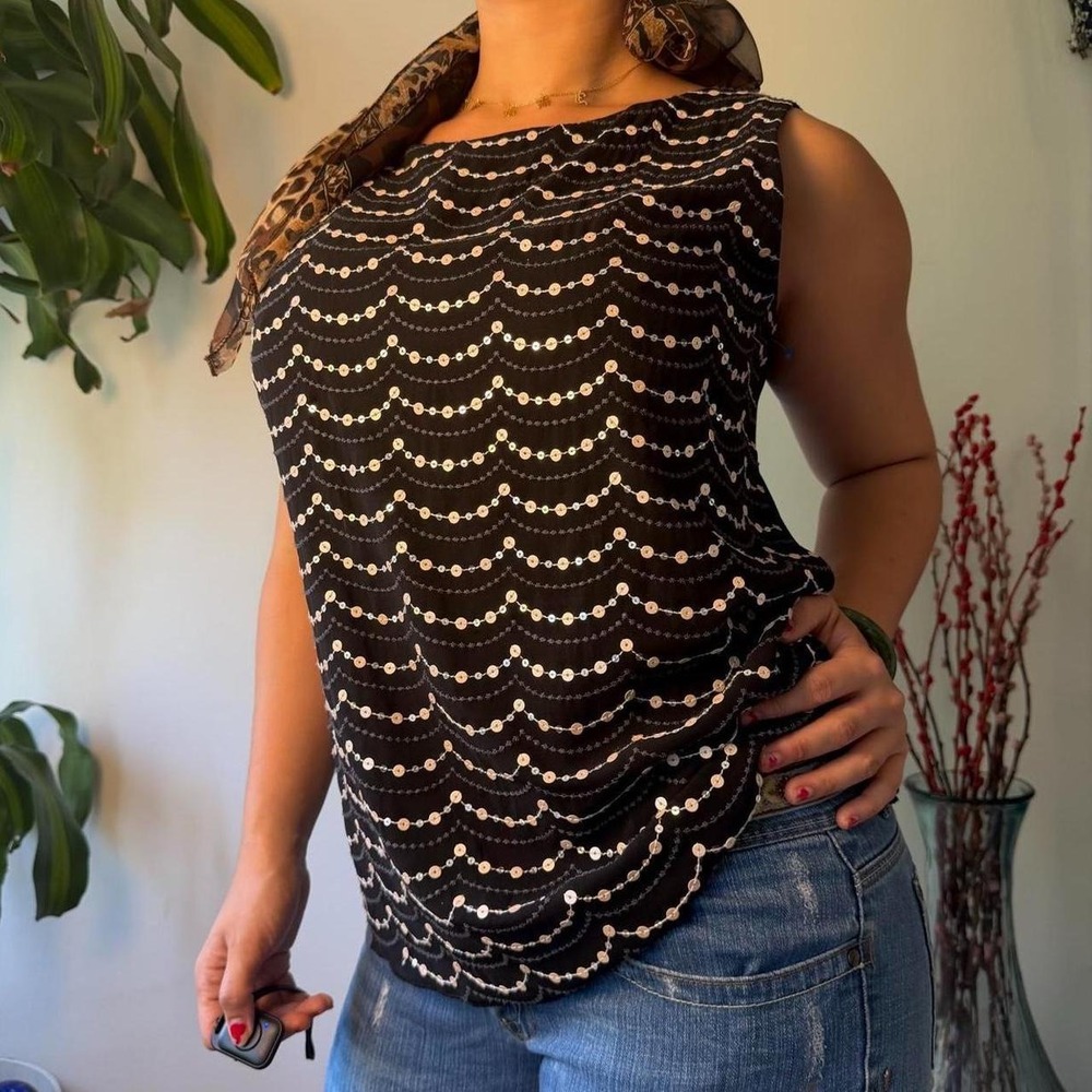 White House Black Market Black Silver Sequin Scallop Sleeveless Blouse Large XL